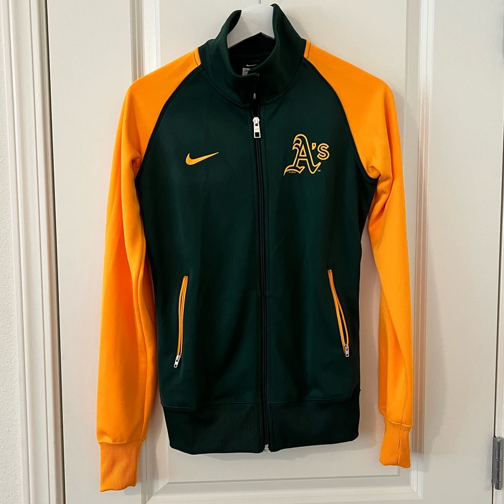 Women’s Oakland A’s zip up  Nike jacket
